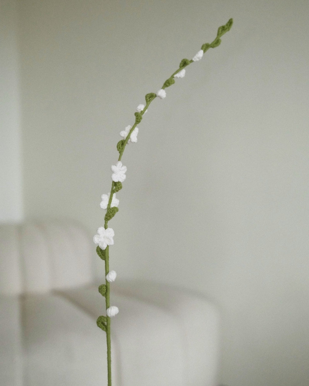 Untitled Flowers — Silberweide, handgehäkelt, Detail